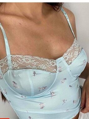 Light Blue Floral Lace Trim Cropped Cami Top 2/$30